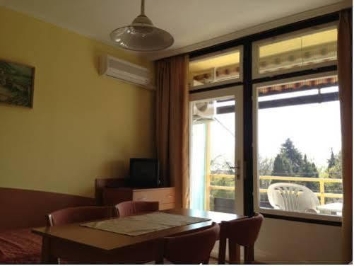 Kosztolányi Apartmanház Balatonfüred Exterior foto